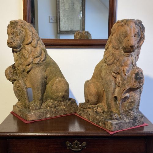 pair of fine english terracotta heraldic lions circa 1940 - CATEGORY: ANTIQUE CERAMICS - DATED 1940