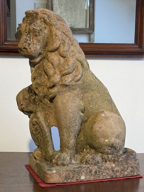 PAIR OF FINE ENGLISH TERRACOTTA HERALDIC LIONS CIRCA 1940 - ADDITIONAL PHOTO 2