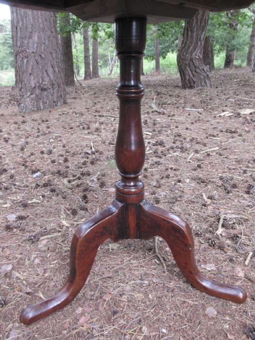 GEORGIAN YEW WOOD TRIPOD OCCASIONAL OR LAMP TABLE CIRCA 1770 - ADDITIONAL PHOTO 3