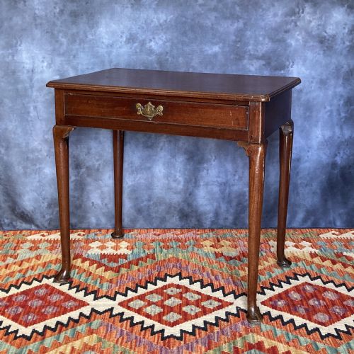 GEORGE III MAHOGANY SIDE TABLE CIRCA 1740 - ADDITIONAL PHOTO 1