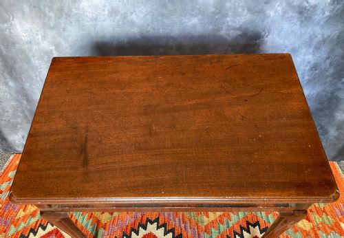 GEORGE III MAHOGANY SIDE TABLE CIRCA 1740 - ADDITIONAL PHOTO 4