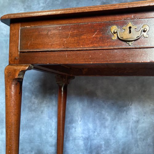 GEORGE III MAHOGANY SIDE TABLE CIRCA 1740 - ADDITIONAL PHOTO 5