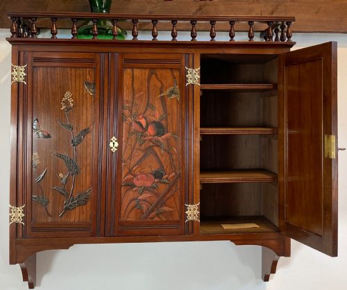 AESTHETIC MOVEMENT ANGLOJAPANESE WALNUT HANGING CABINET CIRCA 1880 - ADDITIONAL PHOTO 2