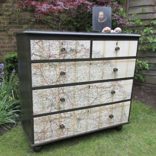 VICTORIAN PAINTED PINE CHEST OF DRAWERS CIRCA 1880 - ADDITIONAL PHOTO 1