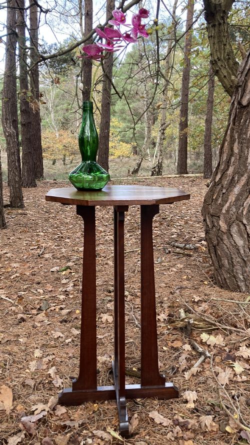 COTSWOLD SCHOOL OCTAGONAL ROSEWOOD OCCASIONAL OR LAMP TABLE CIRCA 1900 - ADDITIONAL PHOTO 2