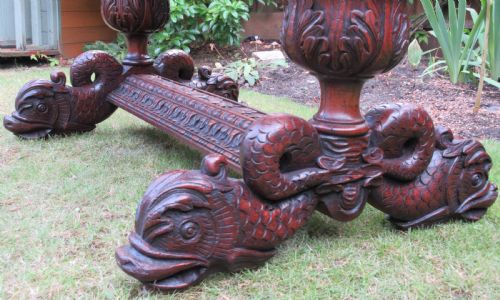 VICTORIAN CARVED TIGER OAK DOLPHIN CENTRE TABLE CIRCA 1850 - ADDITIONAL PHOTO 4