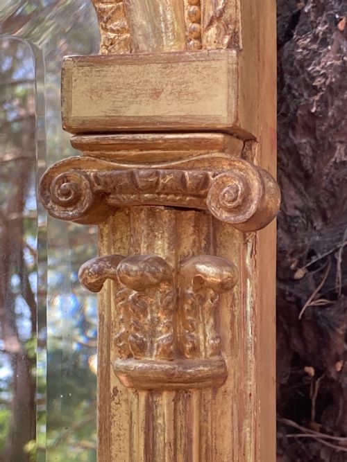 LATE 18TH CENTURY GILT WOOD PIER GLASS GILT WOOD MIRROR IN THE QUEEN ANNE STYLE CIRCA 1790 - ADDITIONAL PHOTO 2