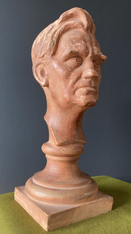 DECORATIVE ITALIAN TERRACOTTA BUST INSCRIBED BENEDICTO CIRCA 1940 - ADDITIONAL PHOTO 1