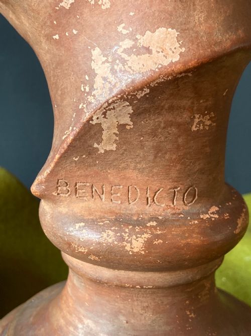 DECORATIVE ITALIAN TERRACOTTA BUST INSCRIBED BENEDICTO CIRCA 1940 - ADDITIONAL PHOTO 6