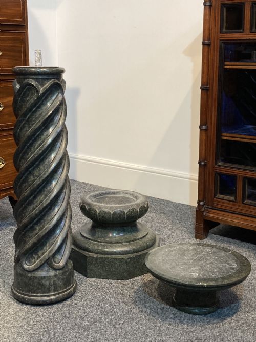 PAIR OF NEOCLASSICAL GREEN SERPENTINE MARBLE COLUMNS FRENCH 19TH CENTURY - ADDITIONAL PHOTO 6