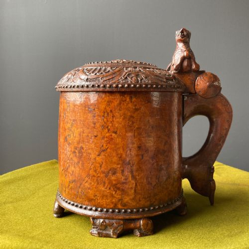 FINELY CARVED CEREMONIAL LION PEG TANKARD CIRCA 1750 NORWEGIAN - ADDITIONAL PHOTO 1