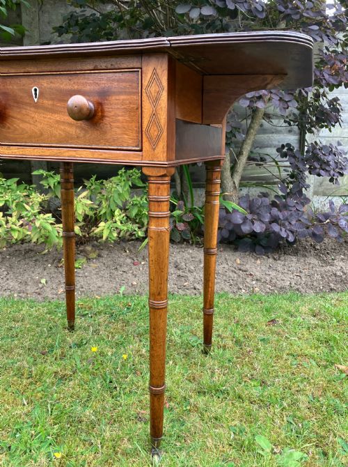 LATE GEORGIAN WORK OR LAMP TABLE CIRCA 1800 - ADDITIONAL PHOTO 5