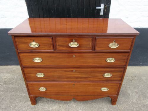GEORGE III SCOTTISH MAHOGANY CHEST OF DRAWERS CIRCA 1810 - ADDITIONAL PHOTO 1