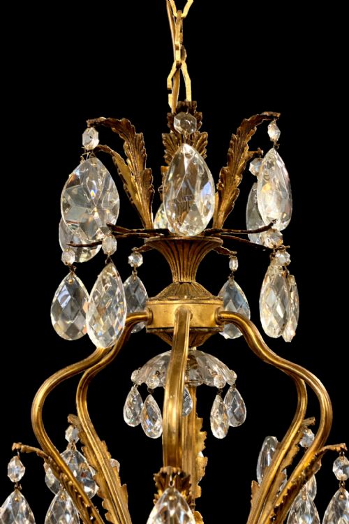 FINE ANTIQUE GILT BRONZE CRYSTAL 18LIGHT CHANDELIER CIRCA 1920 - ADDITIONAL PHOTO 2