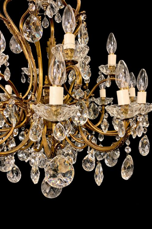 FINE ANTIQUE GILT BRONZE CRYSTAL 18LIGHT CHANDELIER CIRCA 1920 - ADDITIONAL PHOTO 4