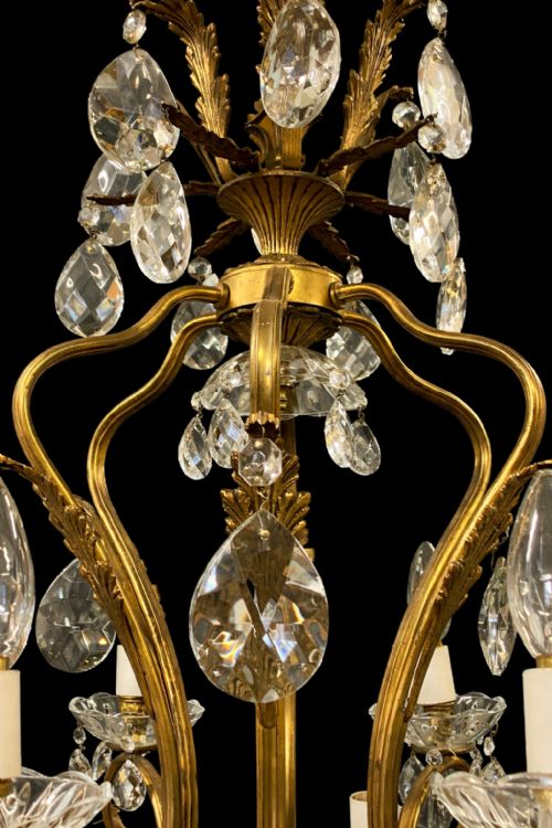 FINE ANTIQUE GILT BRONZE CRYSTAL 18LIGHT CHANDELIER CIRCA 1920 - ADDITIONAL PHOTO 11