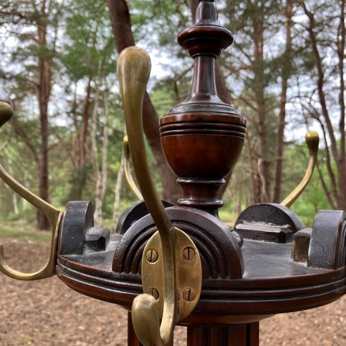 ANTIQUE WALNUT HALL STAND COAT HAT STAND WITH BRASS HOOKS CIRCA 1900 - ADDITIONAL PHOTO 2
