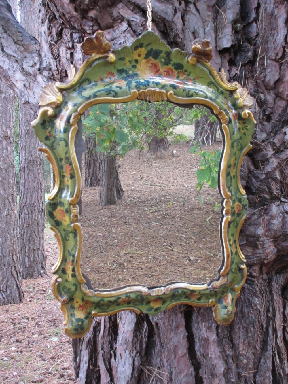 EARLY 19TH CENTURY VENETIAN PAINTED AND GILT HIGHLIGHTED WALL MIRROR, CIRCA 1830 View IV