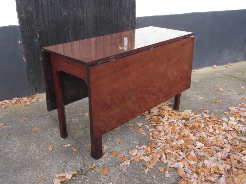 Georgian Cuban Mahogany Drop Leaf Dining Table, Circa 1775