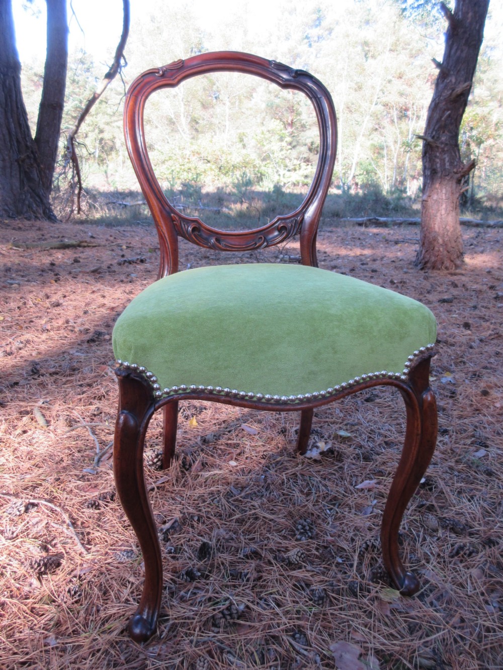 Fine Pair of Victorian English Walnut Occasional or Side Chairs, Circa 1850 View III
