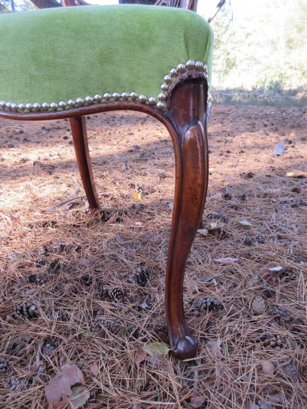Fine Pair of Victorian English Walnut Occasional or Side Chairs, Circa 1850 View IV
