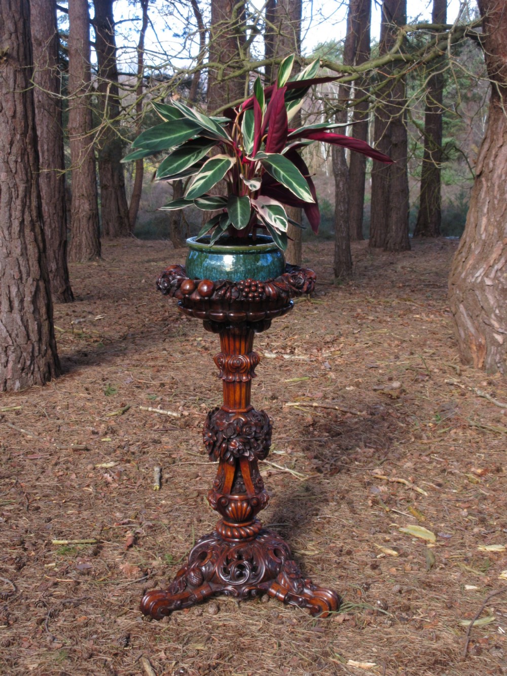 Early Victorian Carved Rosewood Jardiniere Or Plant Stand, Circa 1840