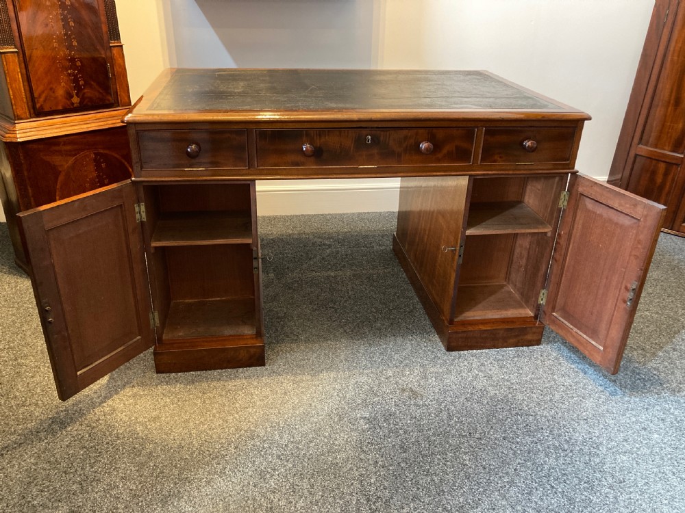 Early Victorian Mahogany Pedestal Desk, Circa 1840 View VIII