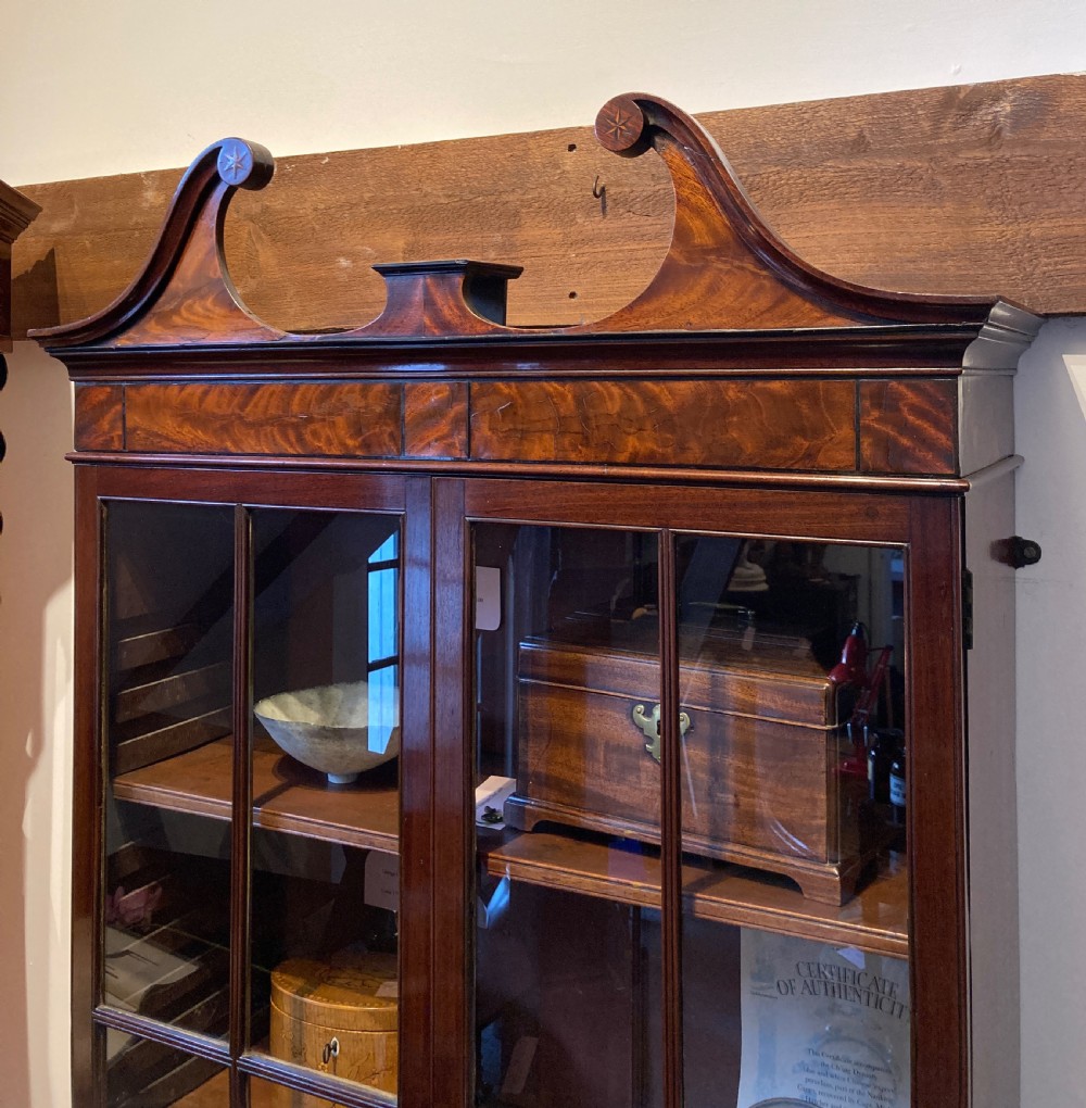 George III Mahogany Hanging Display Cabinet, Circa 1775 View II