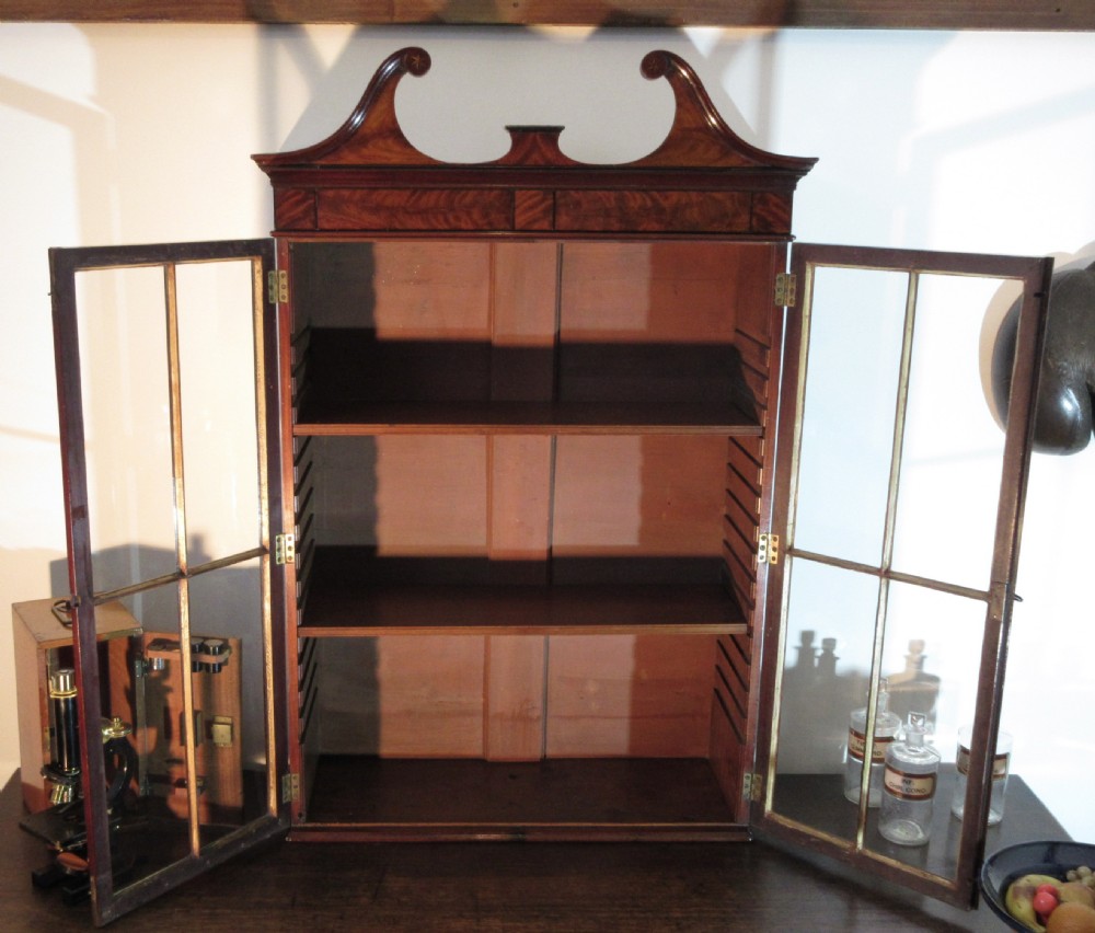 George III Mahogany Hanging Display Cabinet, Circa 1775 View XII