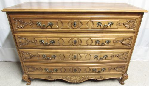 Louis 15th Walnut French Chest of Drawers