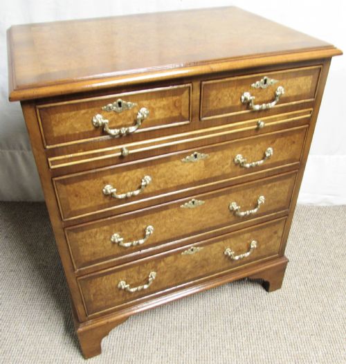 Burr Walnut Bachelors Chest of Drawers