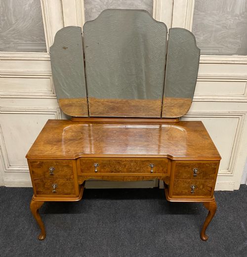 Queen Anne Burr Walnut Dressing Table