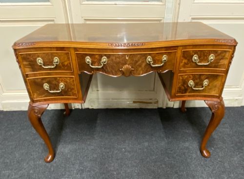Quality Burr Walnut Dressing Table