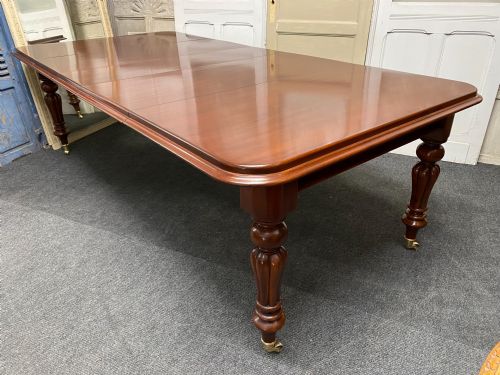 Victorian 3 Leaf Extending Dining Table