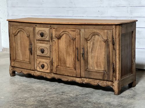 fig 1. French Bleached Oak Early Enfilade