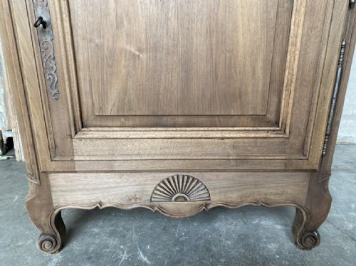 FRENCH SINGLE ARMOIRE - ADDITIONAL PHOTO 9