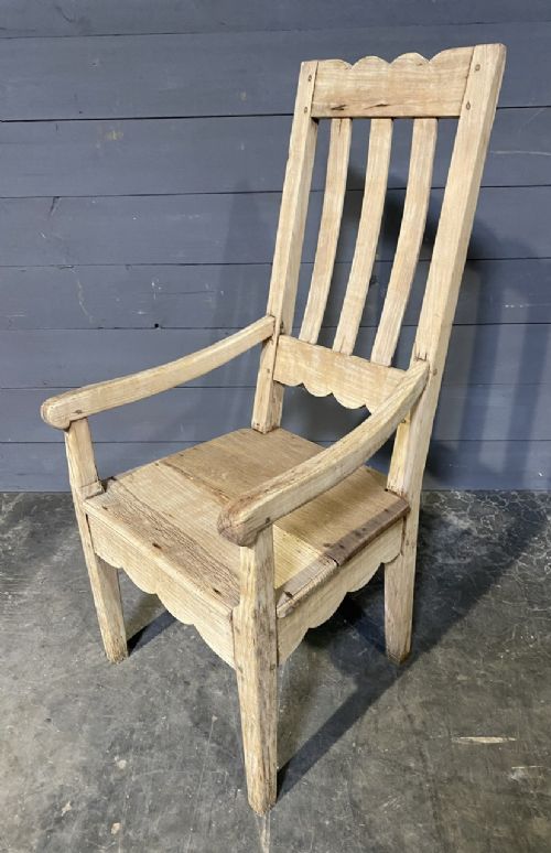 CHARMING FRENCH COUNTRY ARM CHAIR