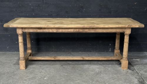 GOOD QUALITY BLEACHED OAK FARMHOUSE DINING TABLE - ADDITIONAL PHOTO 3