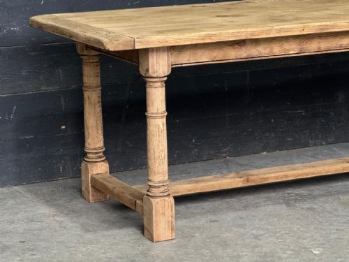 GOOD QUALITY BLEACHED OAK FARMHOUSE DINING TABLE - ADDITIONAL PHOTO 4