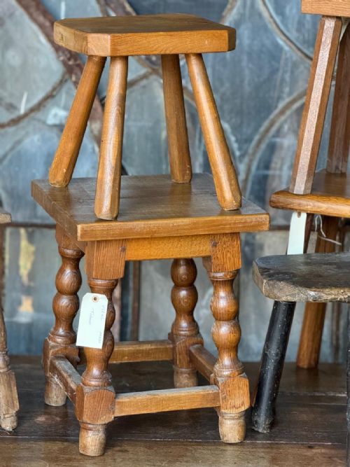 COLLECTION OF 10 ANTIQUE STOOLS FOR FARMHOUSE TABLES - ADDITIONAL PHOTO 8