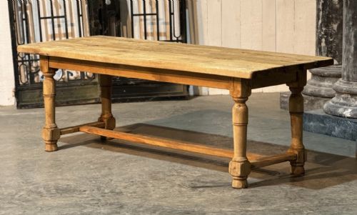 CHARACTERFUL BLEACHED OAK FARMHOUSE DINING TABLE