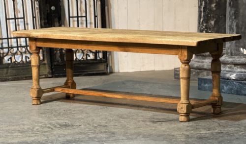 CHARACTERFUL BLEACHED OAK FARMHOUSE DINING TABLE - ADDITIONAL PHOTO 4