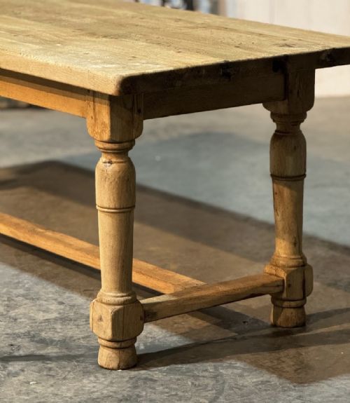 CHARACTERFUL BLEACHED OAK FARMHOUSE DINING TABLE - ADDITIONAL PHOTO 6