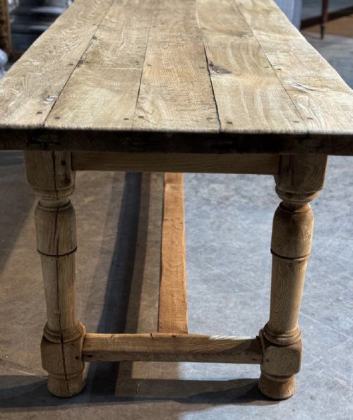 CHARACTERFUL BLEACHED OAK FARMHOUSE DINING TABLE - ADDITIONAL PHOTO 7