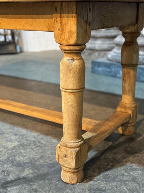 CHARACTERFUL BLEACHED OAK FARMHOUSE DINING TABLE - ADDITIONAL PHOTO 13