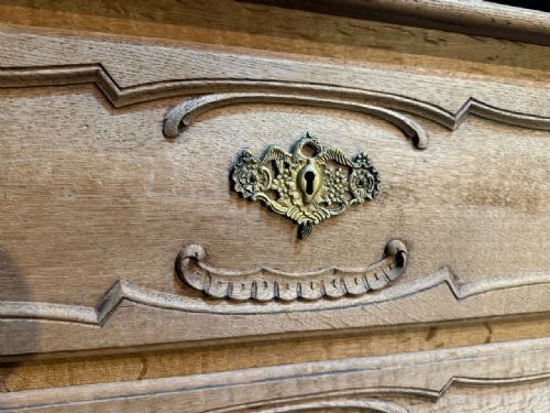 RARE PAIR FRENCH COMMODE CHESTS OF DRAWERS - ADDITIONAL PHOTO 7