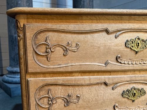 RARE PAIR FRENCH COMMODE CHESTS OF DRAWERS - ADDITIONAL PHOTO 8