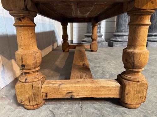 CHARACTERFUL LARGER BLEACHED OAK FARMHOUSE DINING TABLE - ADDITIONAL PHOTO 13