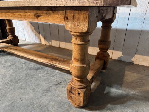 CHARACTERFUL LARGER BLEACHED OAK FARMHOUSE DINING TABLE - ADDITIONAL PHOTO 16