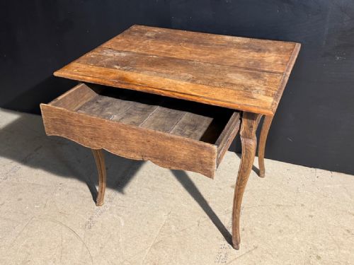 FRENCH EARLY OAK SIDE TABLE - ADDITIONAL PHOTO 3